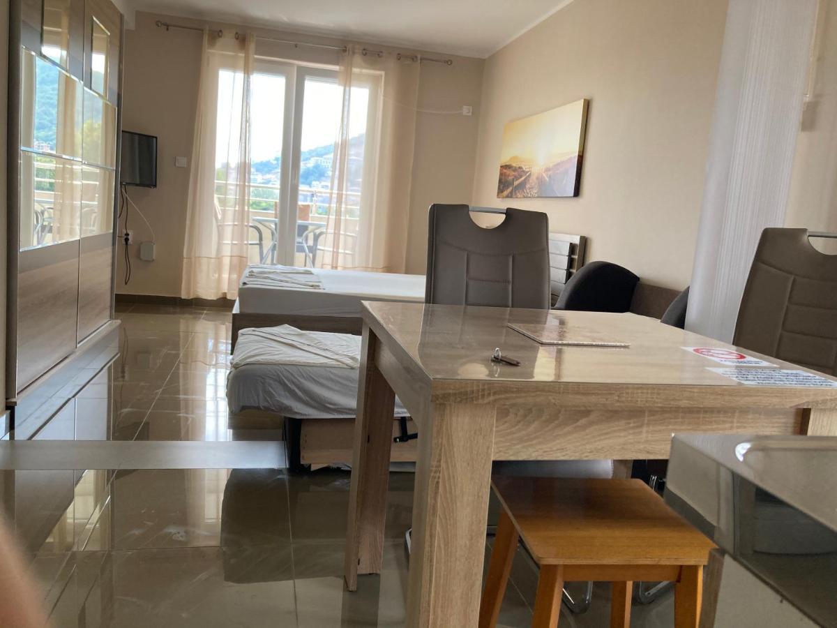 Apartments Batalo Будва Экстерьер фото