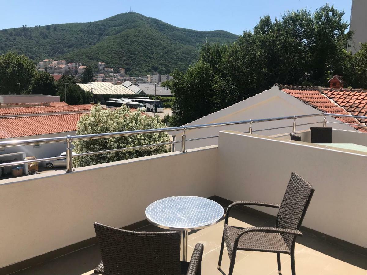 Apartments Batalo Будва Экстерьер фото